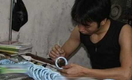 dvubb 图片点击可在新窗口打开查看